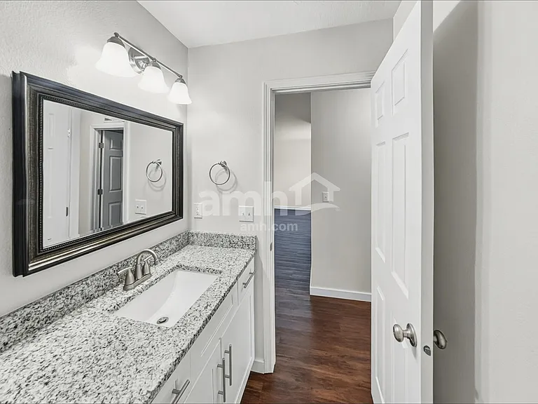 19735 Susquehanna Way — Photo 15