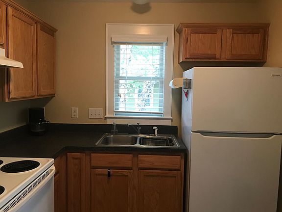 5th image of 827 Clarendon St