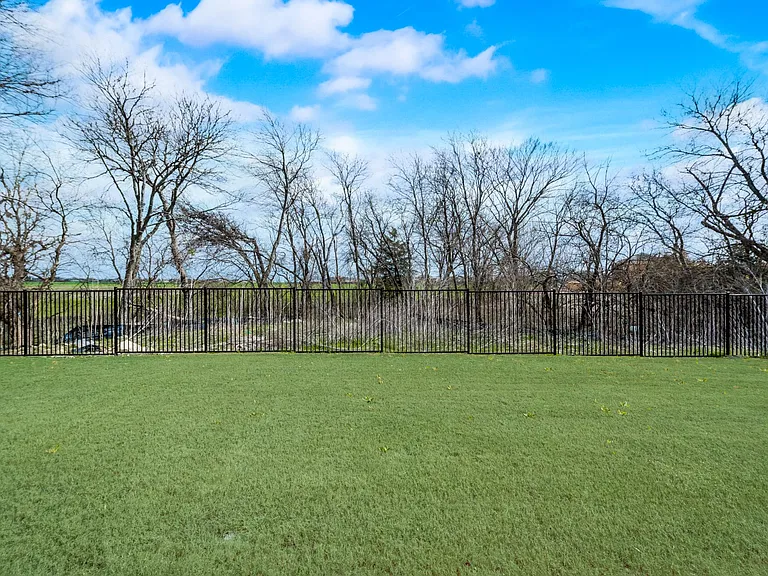 800 Jackel Dr — Photo 20