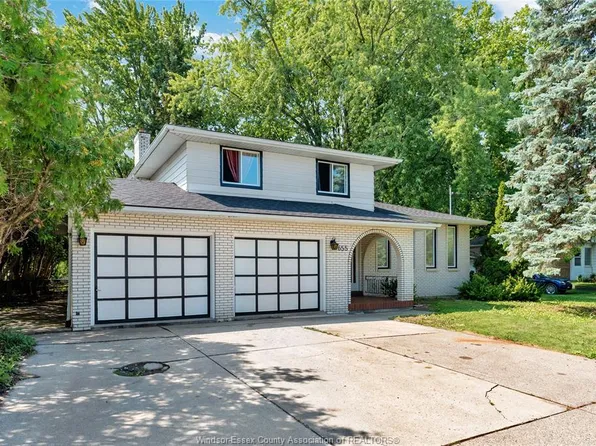655 Roseland Dr S, Windsor, ON N9G 1T7