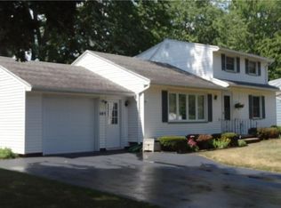 683 Harvest Dr, Rochester, NY 14626