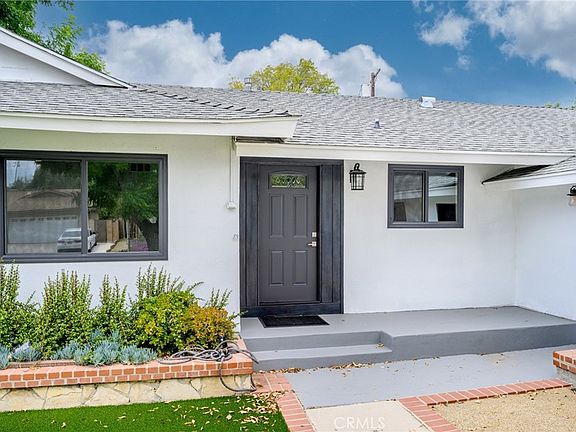 4th image of 11555 Collett Ave