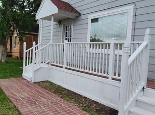 527 W 6th St, Freeport, TX 77541