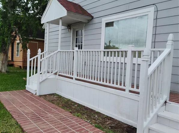 527 W 6th St, Freeport, TX 77541