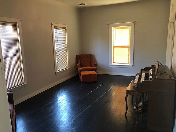 5th image of 704 S 1st St