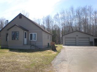 5730 S Riverside Dr, Sault Sainte Marie, MI 49783