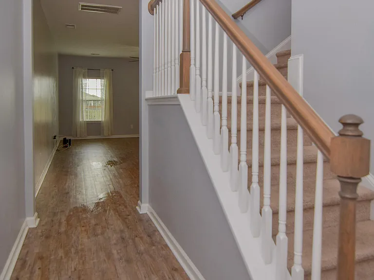 788 Redbud Ln — Photo 3