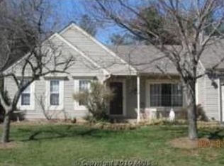 313 Silver Ridge Dr, Sterling, VA 20164