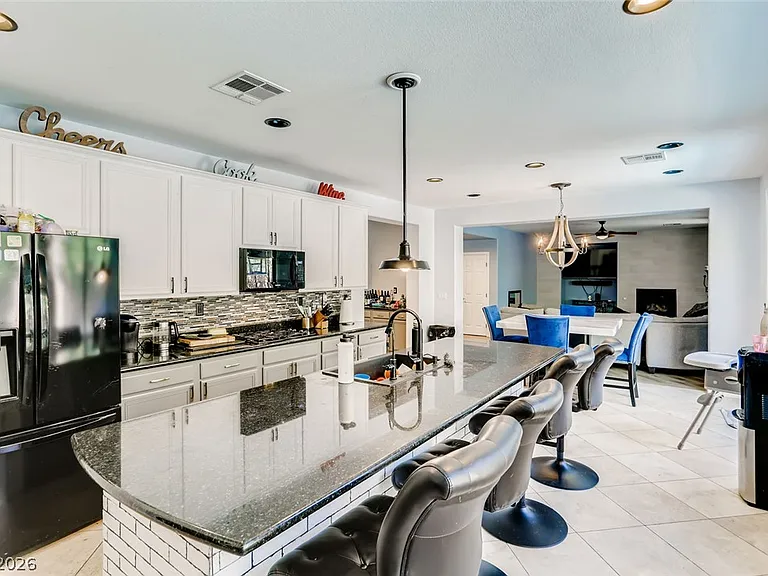 1149 Jerez Ct — Photo 9