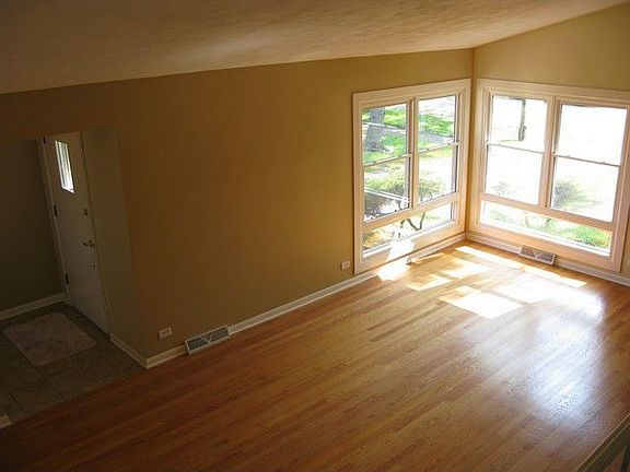 3rd image of 2332 Boeger Ave