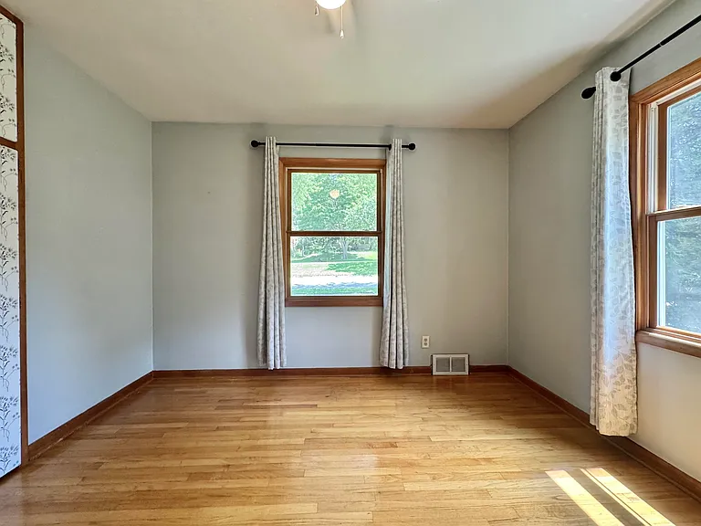 222 S Midvale Blvd — Photo 26
