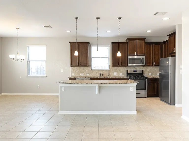 245 Pearl Way — Photo 9