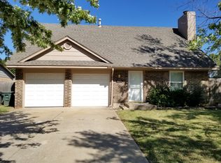 425 Larkspur Ct, Edmond, OK 73003