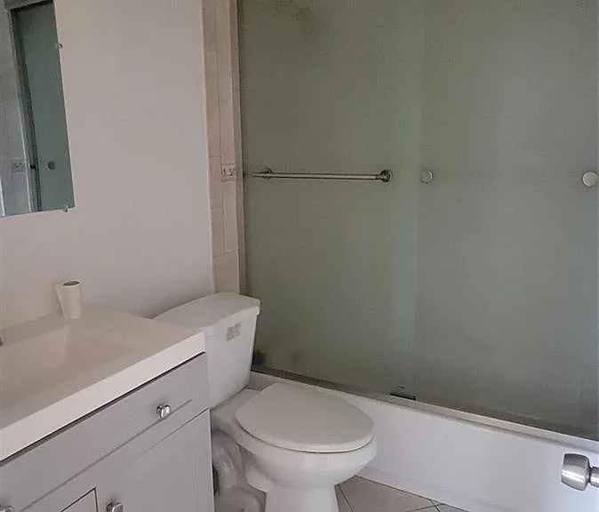 1821 NE 56th St #1 — Photo 9
