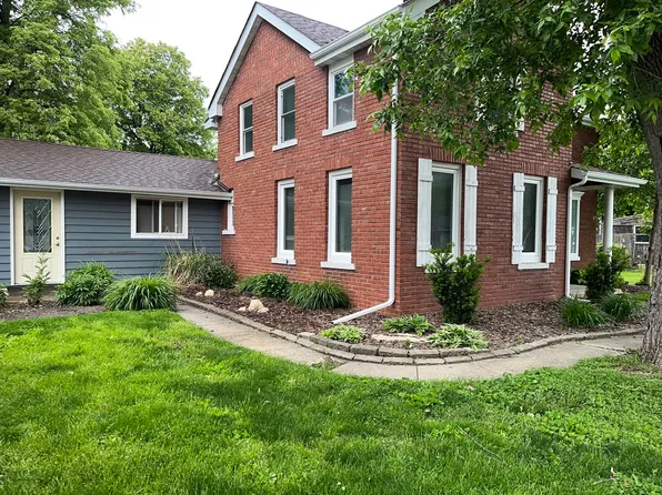 205 S Jackson St, Gardner, IL 60424