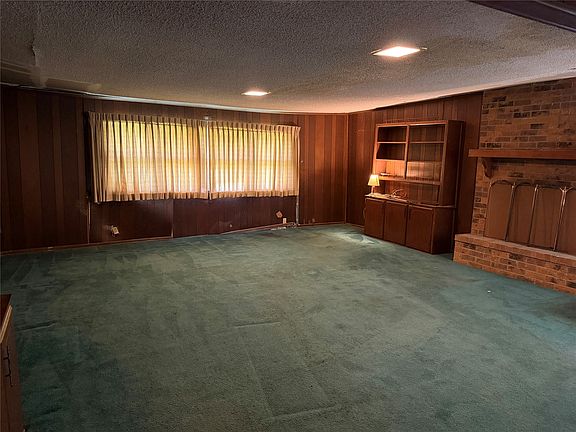 4th image of 2155 Fairway Dr