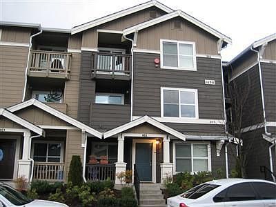 1st image of 1698 25th Pl NE Unit 202