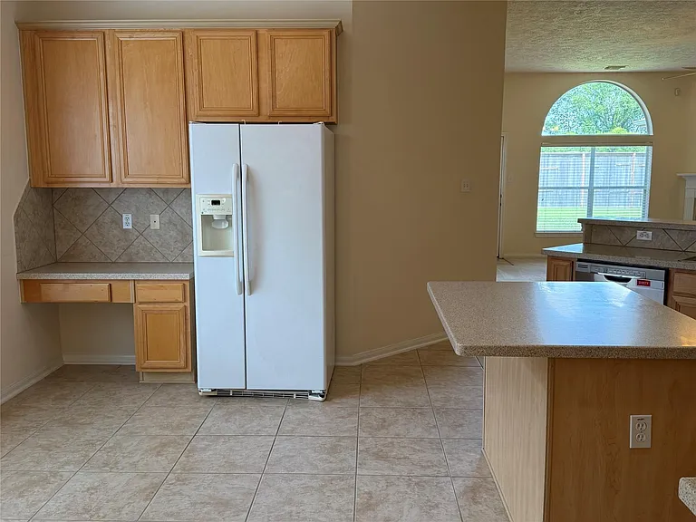 10727 Gilford Crest Dr — Photo 5