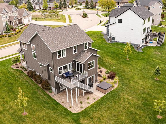 3rd image of 927 Southwell Enclave NE