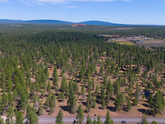 5th image of 16982 Buck Horn Dr