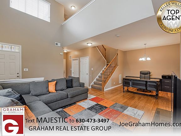 3rd image of 466 Majestic Ln