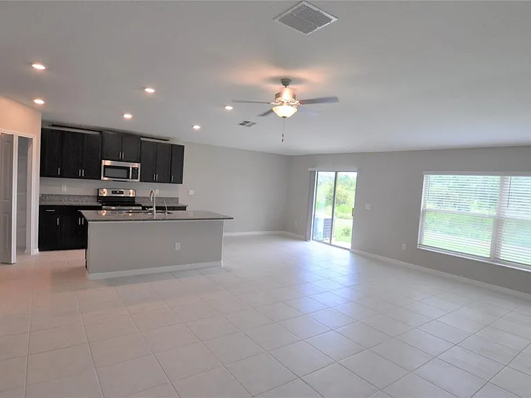 1458 Tahitian Sunrise Dr — Photo 4
