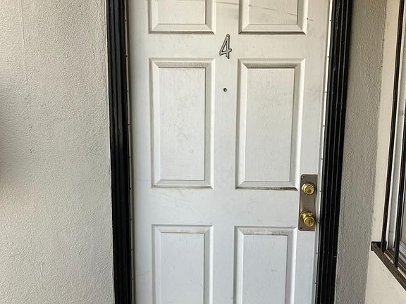 2nd image of 300 Cortland Ave APT 4