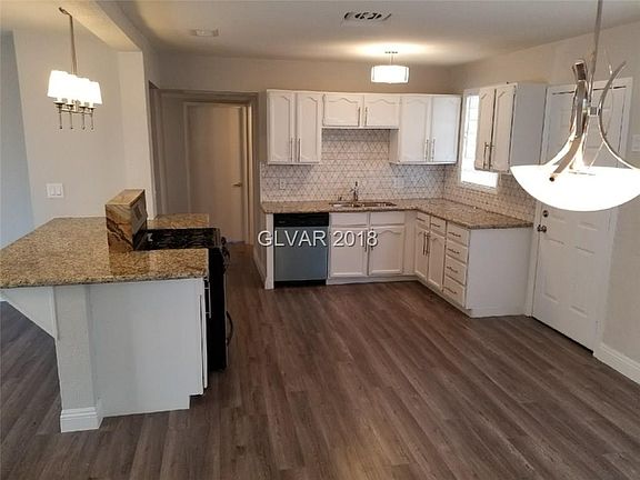 3rd image of 1825 Bonita Ave