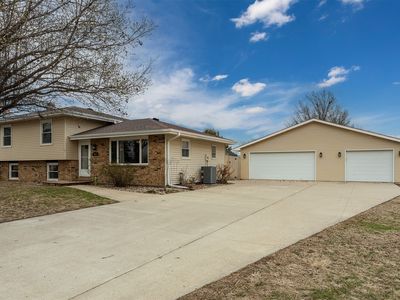915 Dallas St, De Soto, IA, 50069