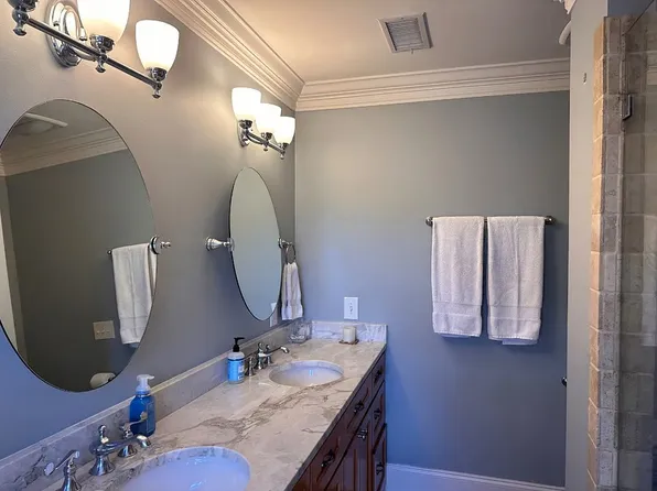 1845 Capri Dr, Charleston, SC 29407