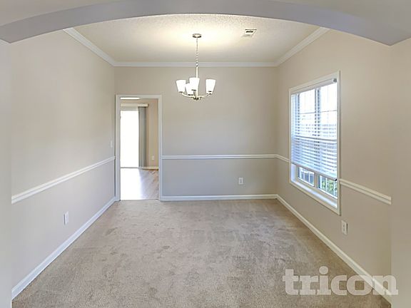 5th image of 232 Hillcrest Dr