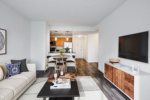 1st image of 229 Chrystie St APT 638
