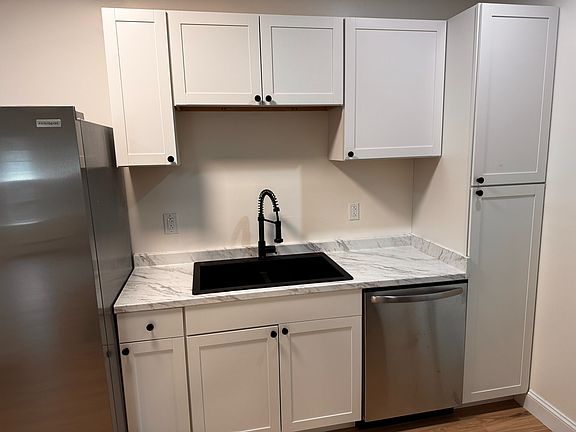 4th image of 42 Johnston Ave APT 6