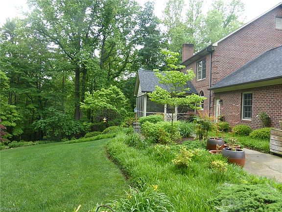 2nd image of 155 Barberry Pl