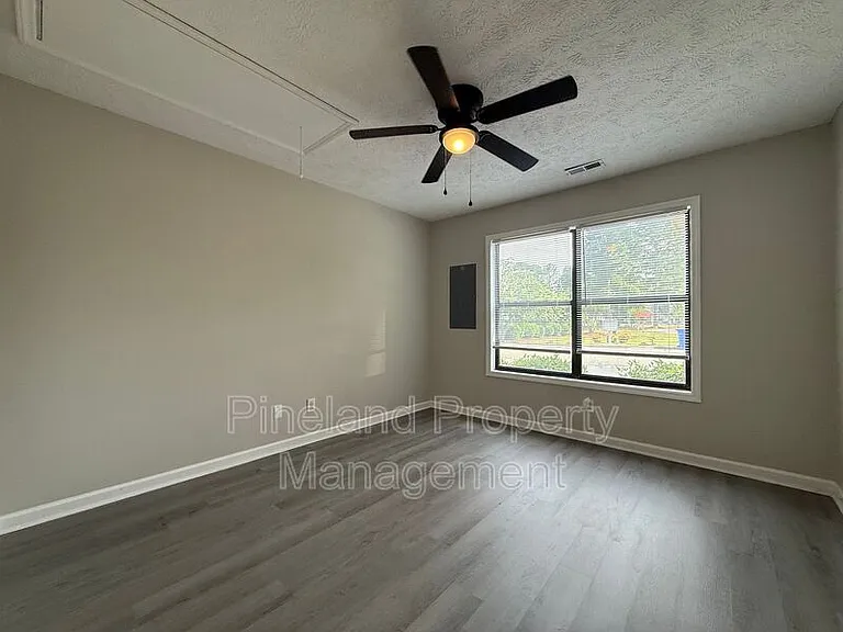 187 Aloha Dr — Photo 15