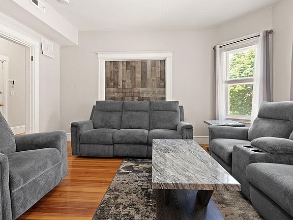 4th image of 342 Park St #2