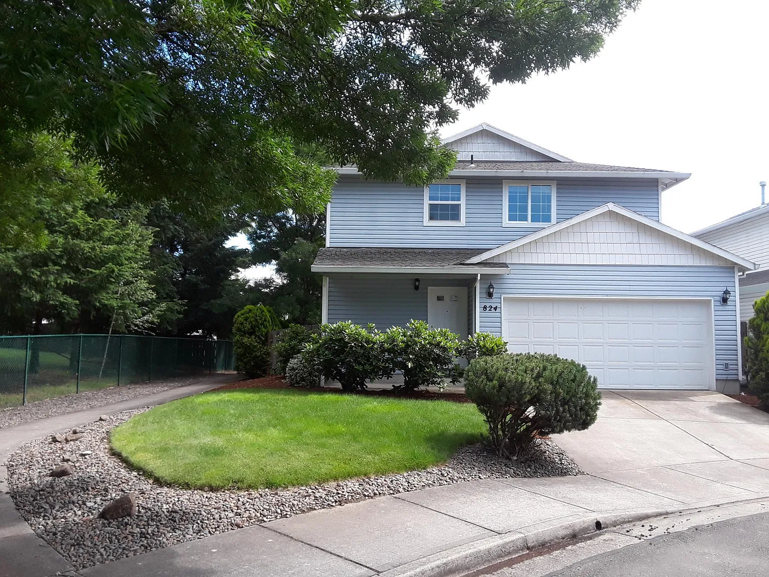 824 Alexandra Dr photo 1