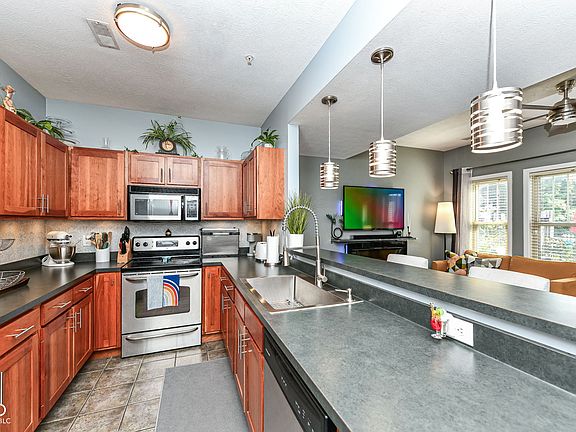 5th image of 2241 N Scioto St Unit 1