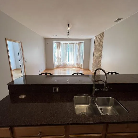 6647 S Maryland Ave #2W — Photo 5