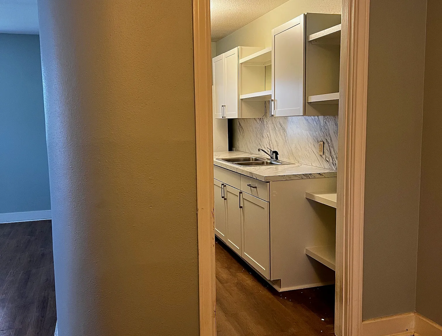 1 bed, 785 sqft, $1,049 — Photo 3