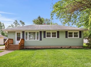 1732 Roanoak Ave, Aurora, IL 60506