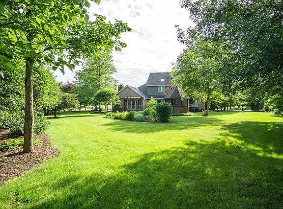 4th image of 3201 Hickory Creek Dr