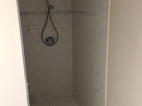 2nd image of 233 SW 34th Ter