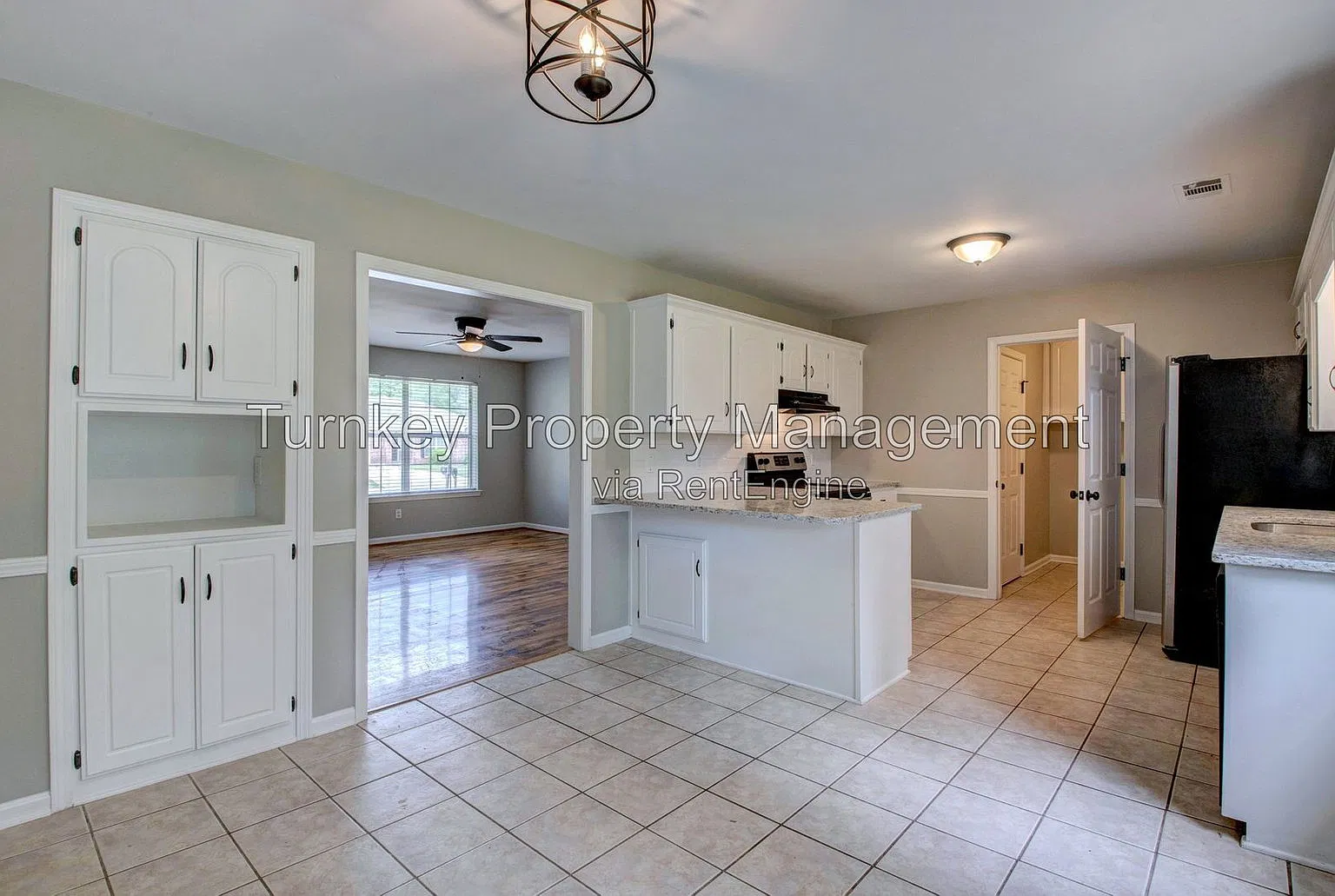 3 bed, 2.0 bath, 1289 sqft, $1,399 — Photo 4