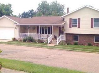 402 N Wooster Ave, Strasburg, OH