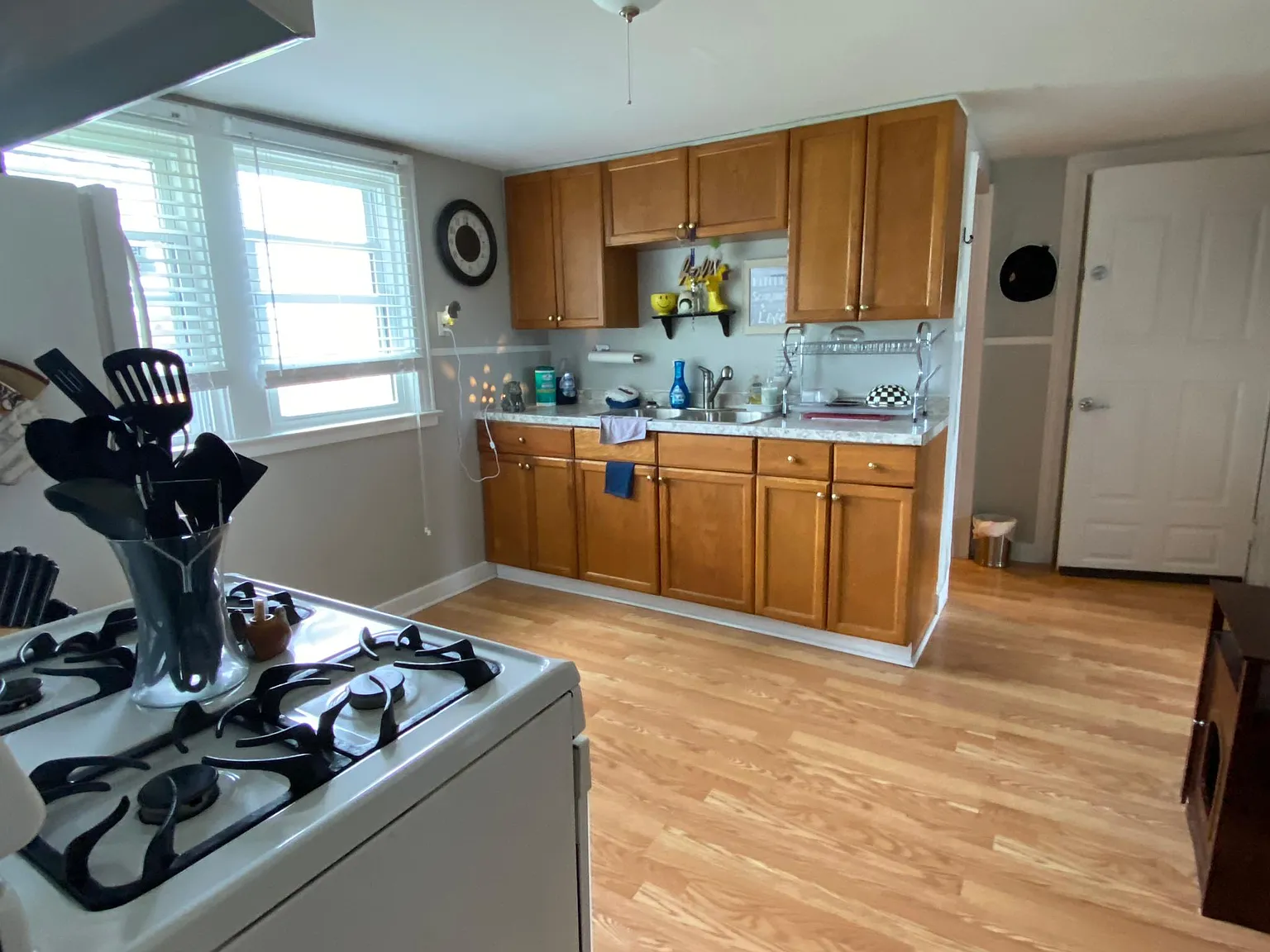 2 bed, 800 sqft, $1,325 — Photo 2