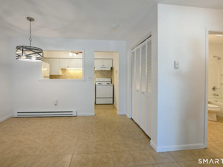 2 Hamre Ln #D — Photo 10
