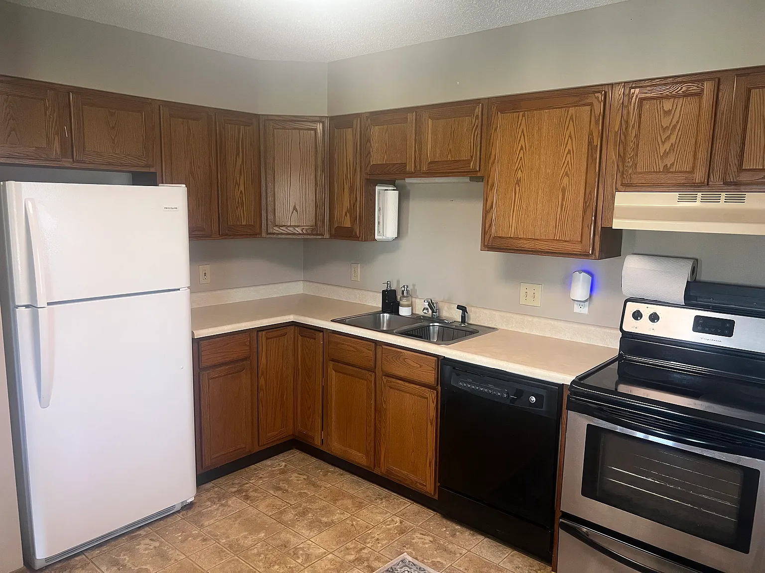 2 bed, 850 sqft, $1,100 — Photo 4