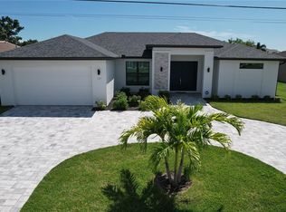 136 Kamal Parkway Cpe, Cape Coral, FL 33904