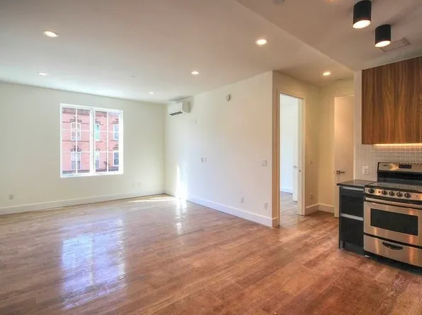 75 Ralph Avenue image 1 of 8